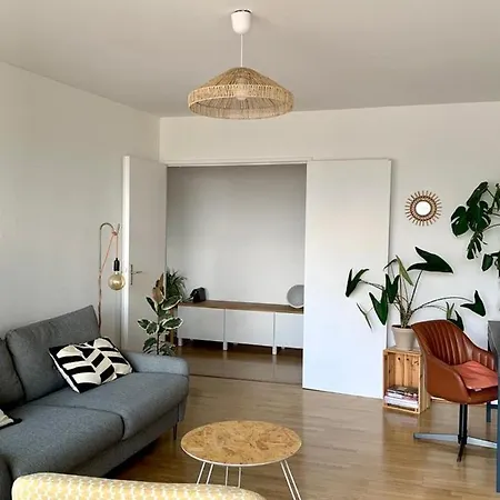 Daire 20e, 70m2 Calme Et Lumineux Avec 2 Balcons